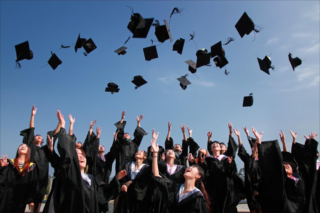 Let Your Graduate Remember This Moment with A Gift Guide from the Experts