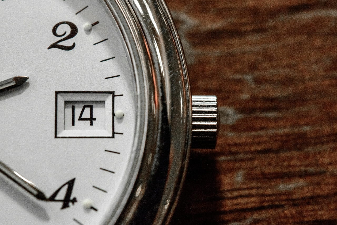 Close up of a watch date complication